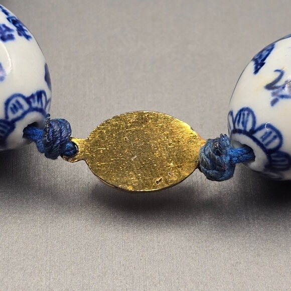 VTG Chinese Export Blue & White Porcelain Bead Necklace 26" Handtied Silk String - Picture 5 of 13